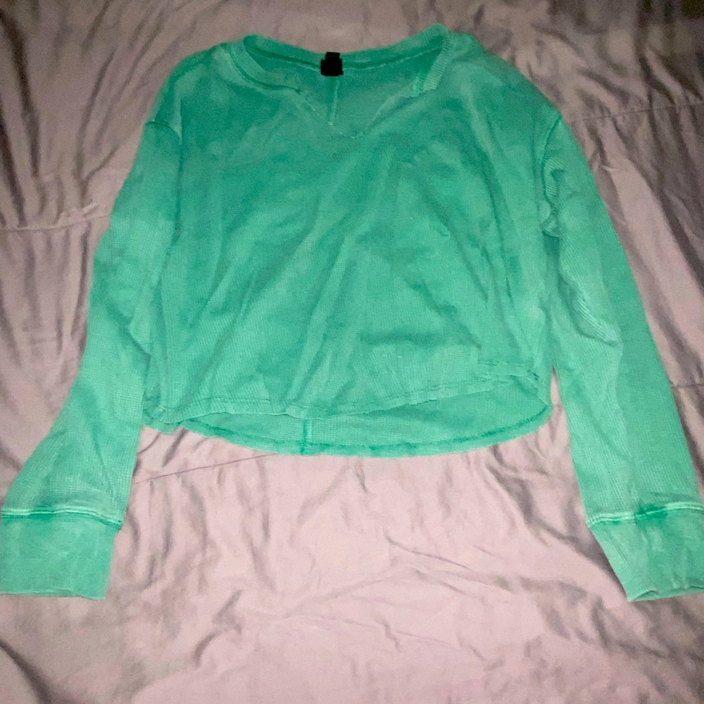 A cute shirt that is in great condition and hardly worn!